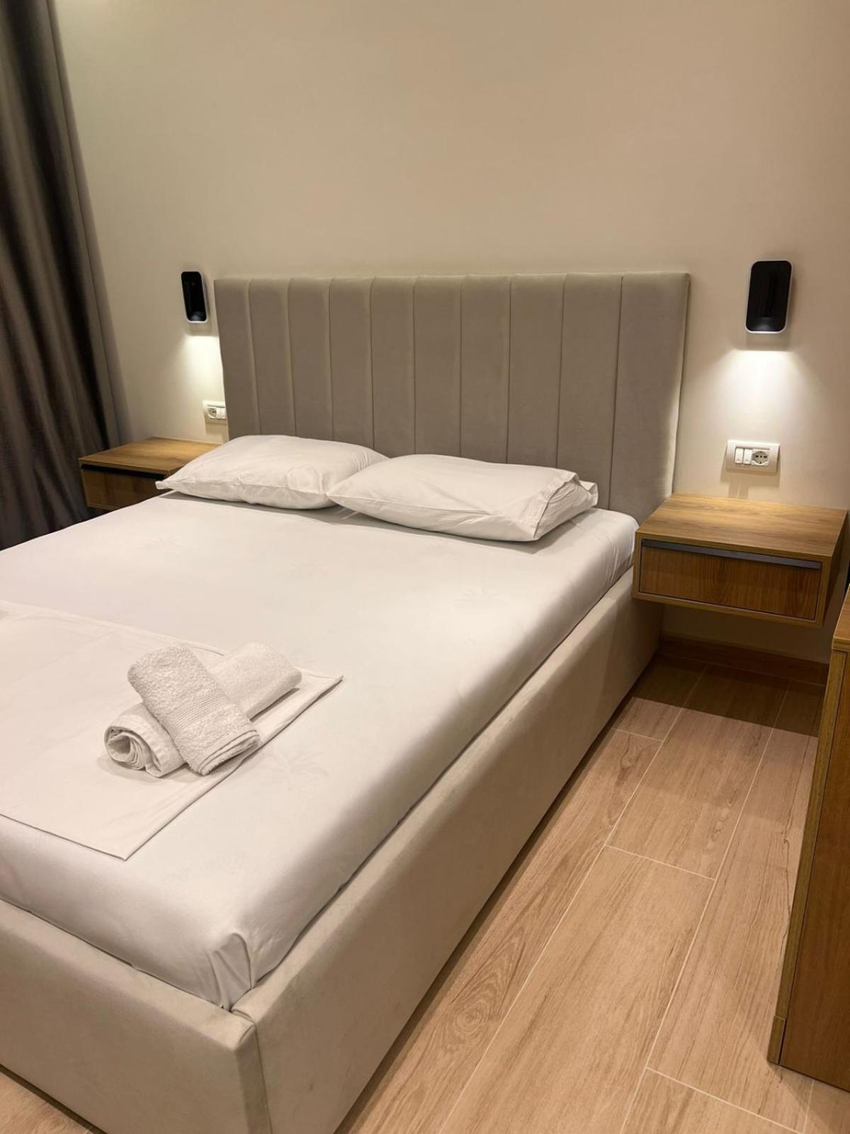 Emily'S Hotel Himarë Dış mekan fotoğraf