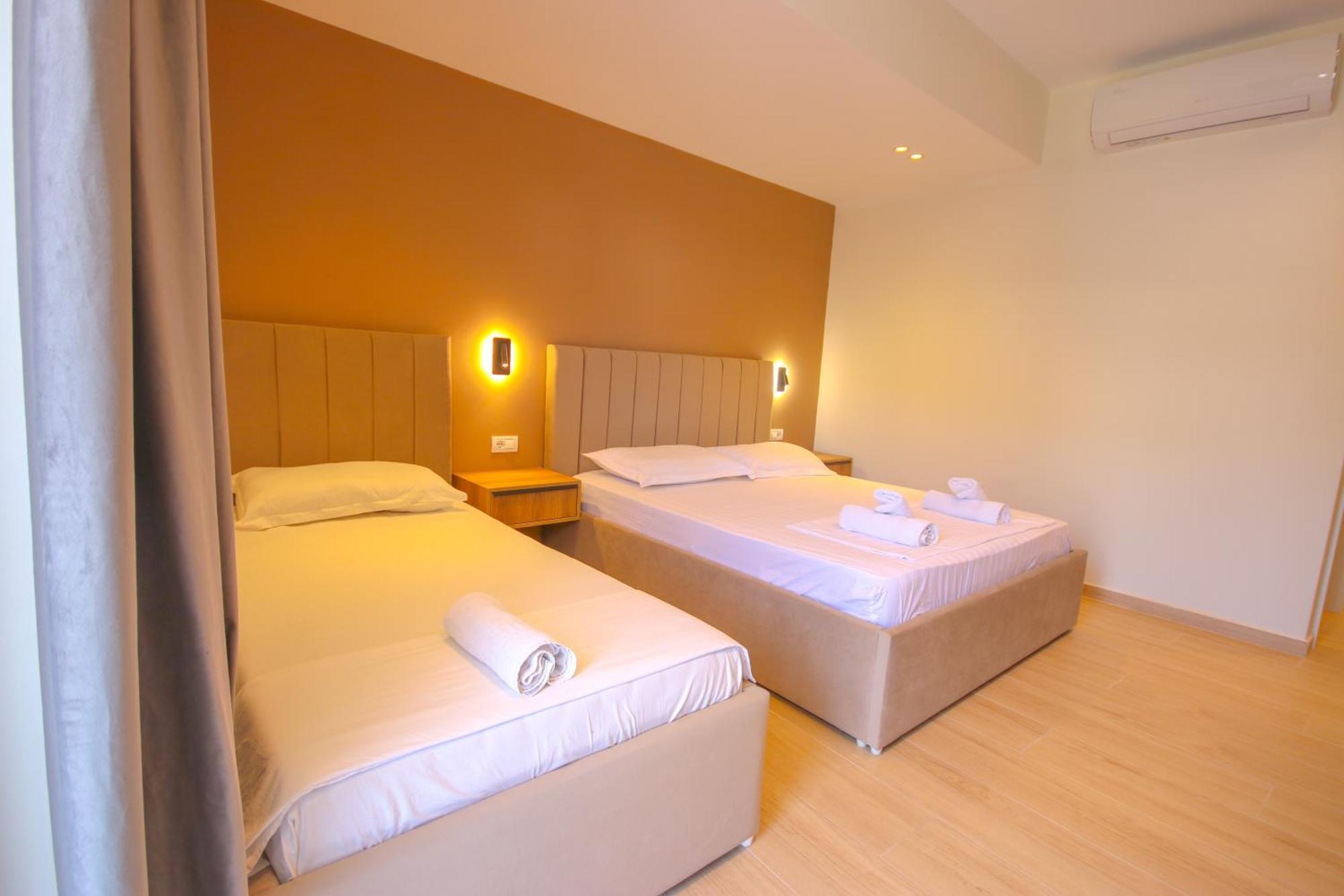 Emily'S Hotel Himarë Dış mekan fotoğraf
