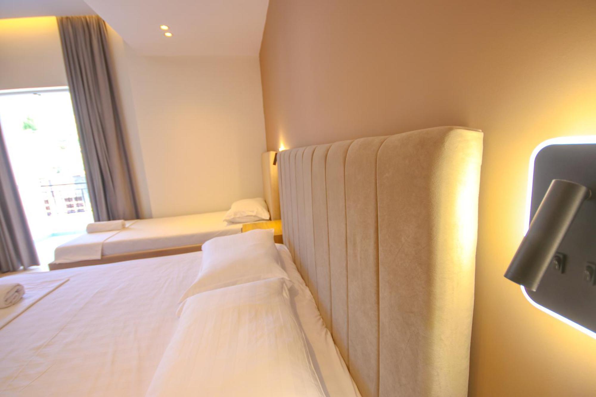 Emily'S Hotel Himarë Dış mekan fotoğraf