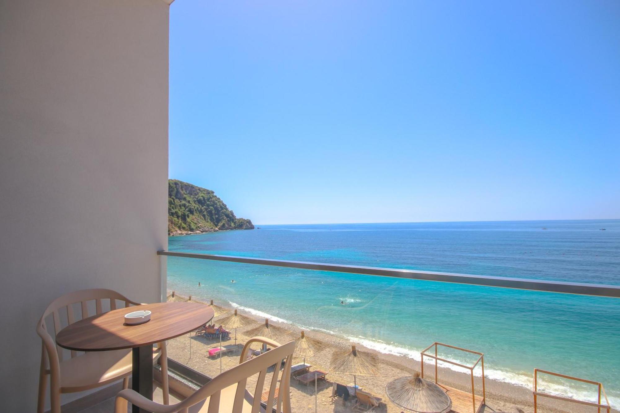 Emily'S Hotel Himarë Dış mekan fotoğraf